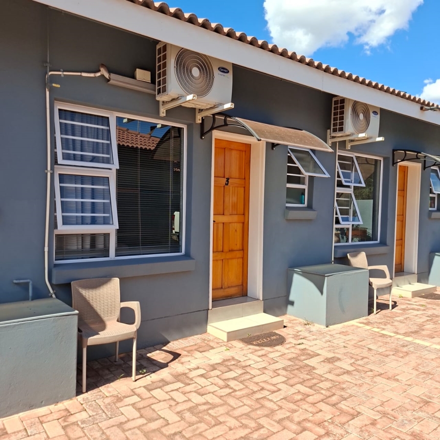 6 Bedroom Property for Sale in Kathu Northern Cape